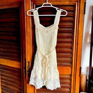 Women’s Small Cream Colored Lace Summer Dress